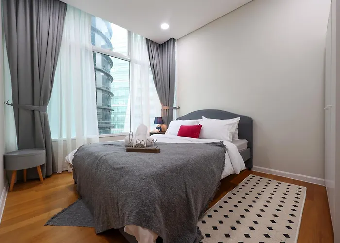Sky Suites Klcc By Calm Sojourn